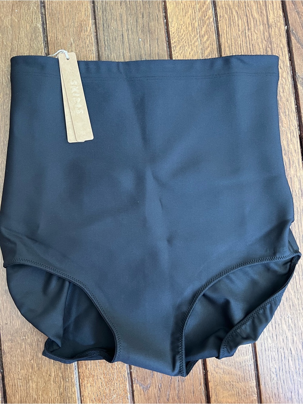 SKIMS Black Core Sculpt Butt Lifting Brief Size Medium NWT